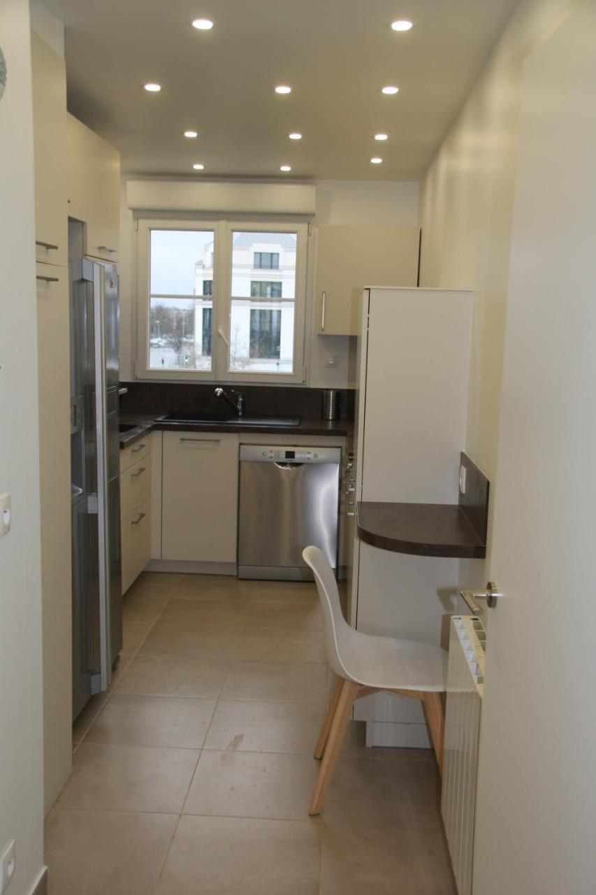 Disney Apart,3 Mn From Disney, 4Bedrooms, Double Free, Secured Parking,105 M2 Chessy  Exterior photo